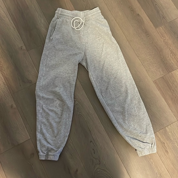 HnM grey sweatpants - Picture 1 of 4